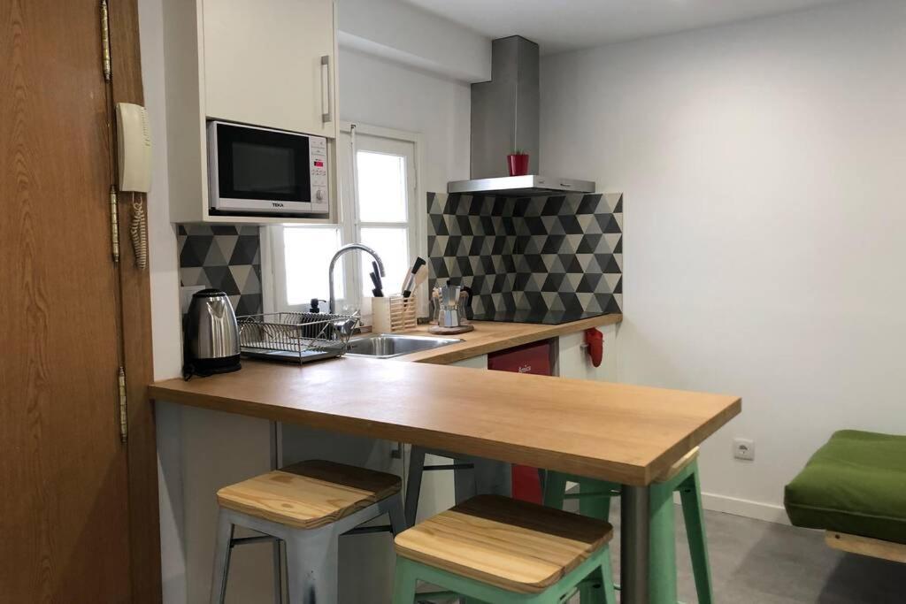 M3 Terrace. Cool Apartment 15 Min Center By Metro Есплуґес-де-Льобреґат Екстер'єр фото