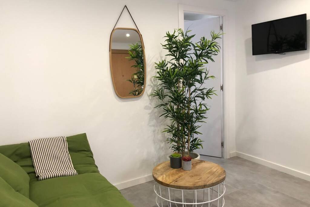 M3 Terrace. Cool Apartment 15 Min Center By Metro Есплуґес-де-Льобреґат Екстер'єр фото